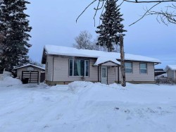 10104 102 Street  High Level, AB T0H 1Z0