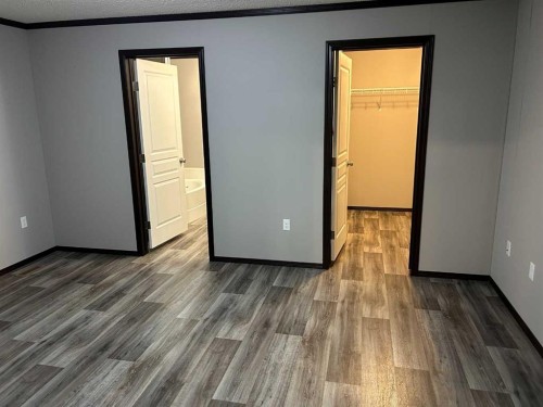 19 4 Street West, Faust, AB - Indoor Photo Showing Other Room