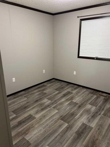 19 4 Street West, Faust, AB - Indoor Photo Showing Other Room