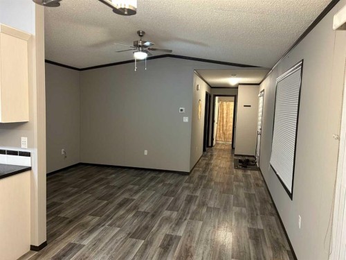 19 4 Street West, Faust, AB - Indoor Photo Showing Other Room