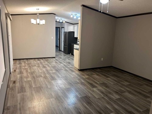 19 4 Street West, Faust, AB - Indoor Photo Showing Other Room