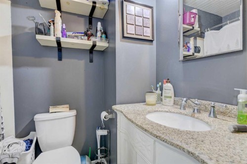 9809 98 Avenue, Sexsmith, AB - Indoor Photo Showing Bathroom