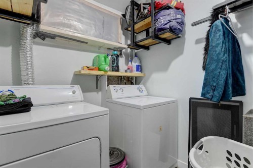 9809 98 Avenue, Sexsmith, AB - Indoor Photo Showing Laundry Room