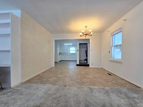 5208 55 Avenue, Grimshaw, AB - Indoor Photo Showing Other Room