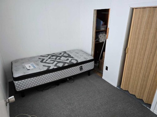 5208 55 Avenue, Grimshaw, AB - Indoor Photo Showing Bedroom