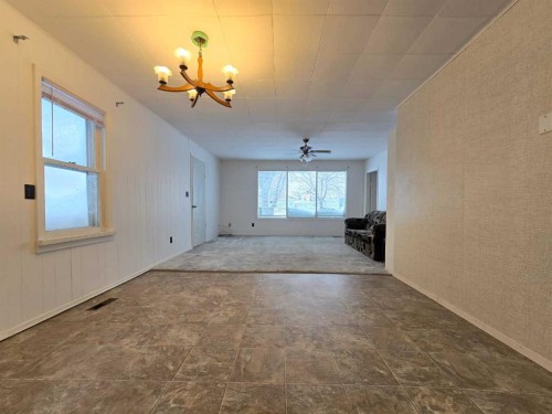 5208 55 Avenue, Grimshaw, AB - Indoor Photo Showing Other Room