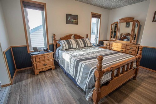 2 Bjornson Avenue, High Level, AB - Indoor Photo Showing Bedroom