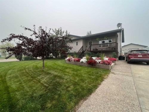 2 Bjornson Avenue, High Level, AB - Outdoor