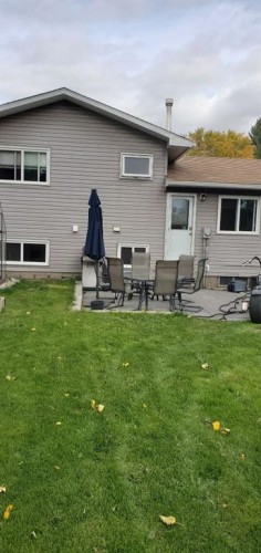 9713 75 Avenue, Grande Prairie, AB - Outdoor