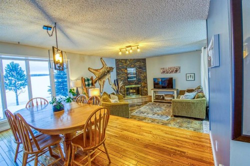 1122 6 Ave West, Beaverlodge, AB - Indoor Photo Showing Dining Room