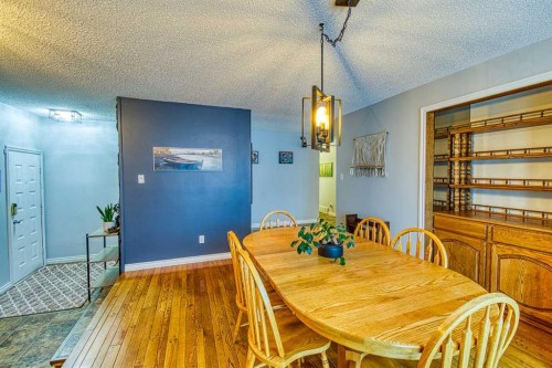1122 6 Ave West, Beaverlodge, AB - Indoor Photo Showing Dining Room