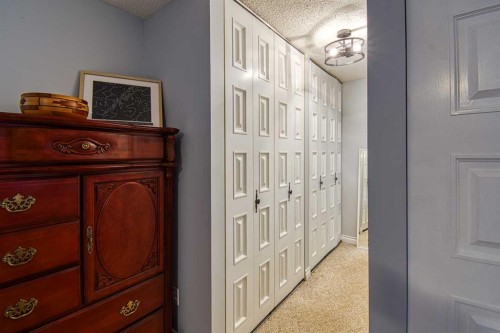 1122 6 Ave West, Beaverlodge, AB - Indoor Photo Showing Other Room