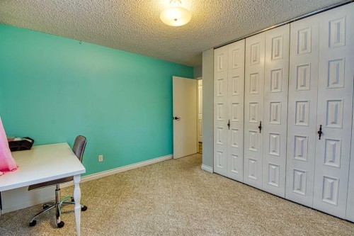 1122 6 Ave West, Beaverlodge, AB - Indoor