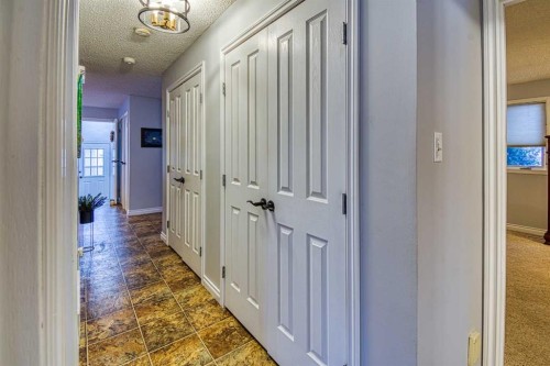 1122 6 Ave West, Beaverlodge, AB - Indoor Photo Showing Other Room