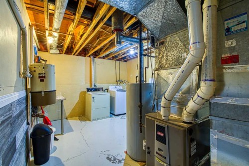 1122 6 Ave West, Beaverlodge, AB - Indoor Photo Showing Basement