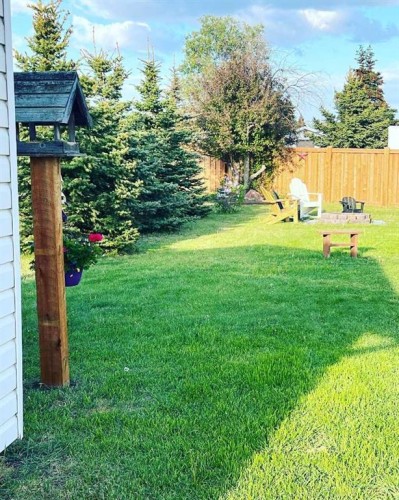 1122 6 Ave West, Beaverlodge, AB - Outdoor