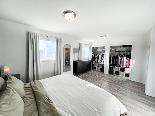11218 Pinnacle Drive, Grande Prairie, AB - Indoor Photo Showing Bedroom