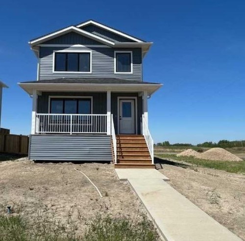 8558 72 Avenue  Grande Prairie, AB T8X 0N9