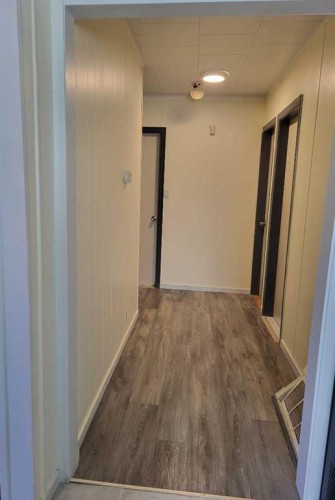 4916-58 Avenue, High Prairie, AB - Indoor Photo Showing Other Room