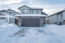 11525 71 Avenue  Grande Prairie, AB T8W 0E8