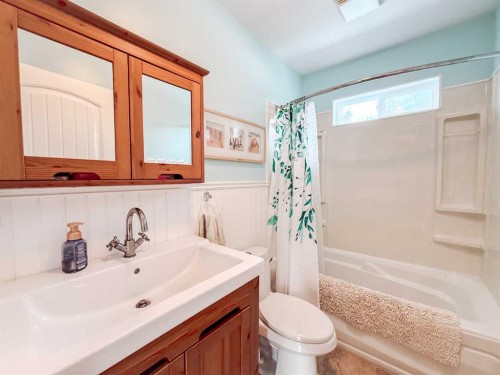 Block 6 Lot 7, Rural Big Lakes County, AB - Indoor Photo Showing Bathroom