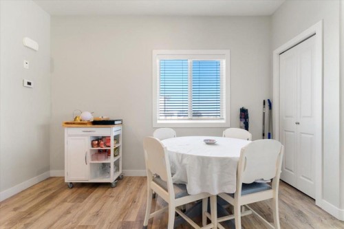 9601 114 Avenue, Clairmont, AB - Indoor Photo Showing Dining Room