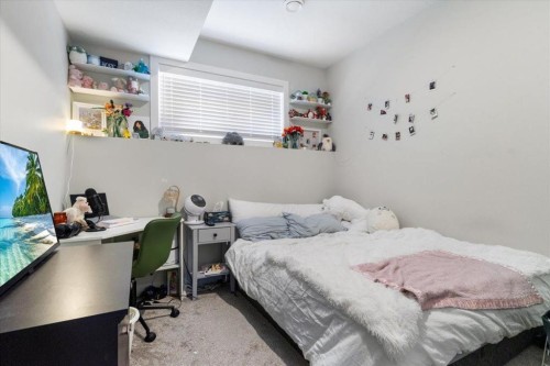 9601 114 Avenue, Clairmont, AB - Indoor Photo Showing Bedroom