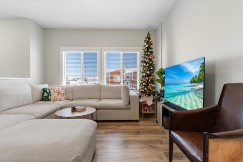 9601 114 Avenue, Clairmont, AB - Indoor Photo Showing Living Room