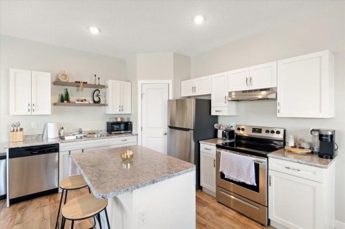 9601 114 Avenue, Clairmont, AB - Indoor Photo Showing Kitchen