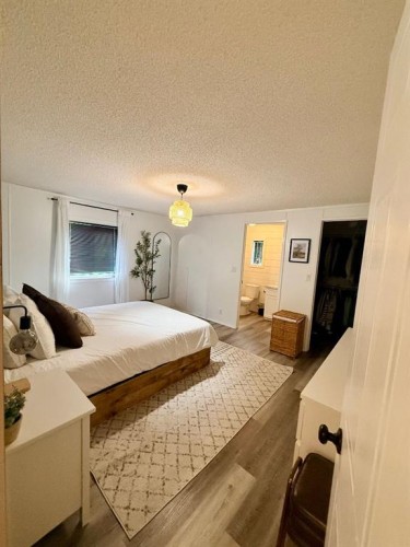 10309 103 Ave, La Crete, AB - Indoor Photo Showing Bedroom