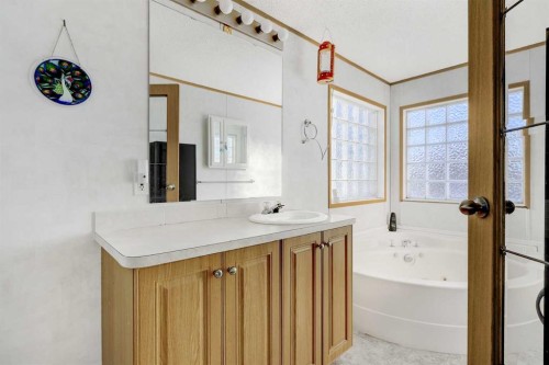 12134 97B Street, Grande Prairie, AB - Indoor Photo Showing Bathroom