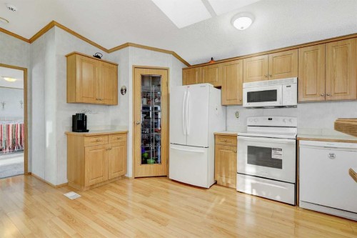 12134 97B Street, Grande Prairie, AB - Indoor Photo Showing Kitchen