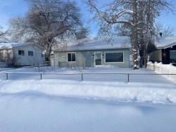 10104-99 Street  High Level, AB T0H 1Z0