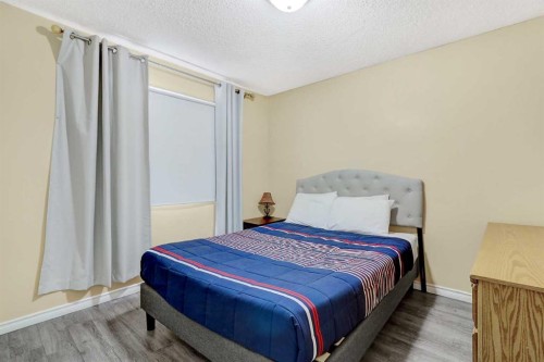 12129 94A Street, Grande Prairie, AB - Indoor Photo Showing Bedroom