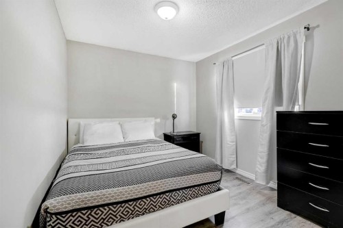 12129 94A Street, Grande Prairie, AB - Indoor Photo Showing Bedroom