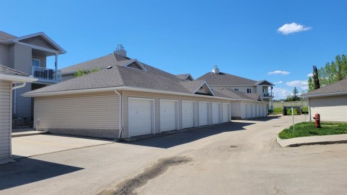 101C-8640 103 Avenue, Grande Prairie, AB - Outdoor