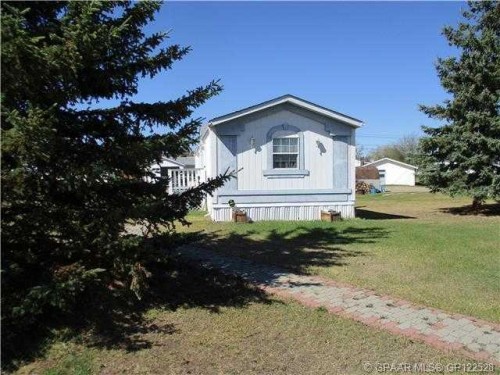 902 2B Street Se, Manning, AB - Outdoor