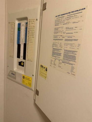 10907 97 Street, Clairmont, AB - Indoor