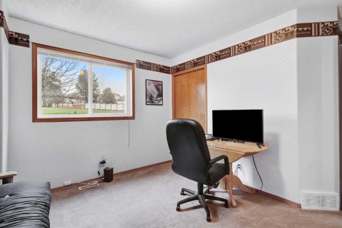 10816 Stern Cres, Grande Cache, AB - Indoor Photo Showing Other Room