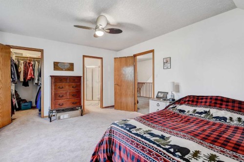 10816 Stern Cres, Grande Cache, AB - Indoor Photo Showing Bedroom