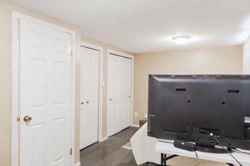 7720 Patterson Drive, Grande Prairie, AB - Indoor Photo Showing Other Room