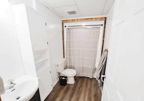106157 Range Road 142, Rural Mackenzie County, AB - Indoor Photo Showing Bathroom