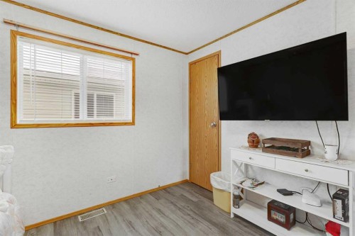 10914 96 Street, Clairmont, AB - Indoor Photo Showing Other Room