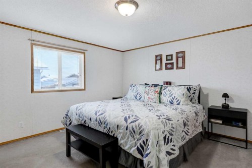 10914 96 Street, Clairmont, AB - Indoor Photo Showing Bedroom