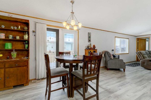 10914 96 Street, Clairmont, AB - Indoor Photo Showing Dining Room