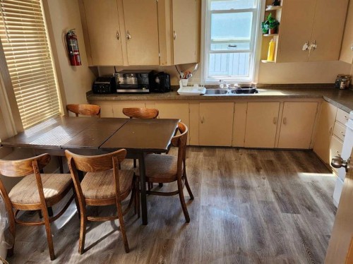 5013 50 Avenue, Valleyview, AB - Indoor