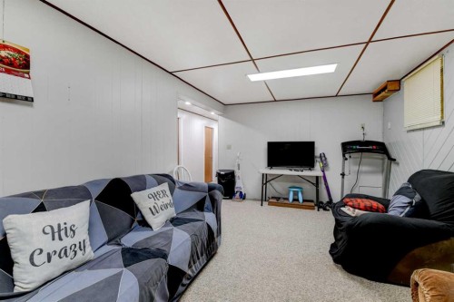 5204 48 Street, Valleyview, AB - Indoor Photo Showing Other Room