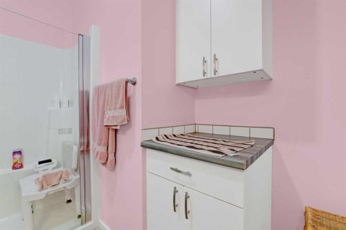 5206 48 Street, Valleyview, AB - Indoor Photo Showing Bathroom