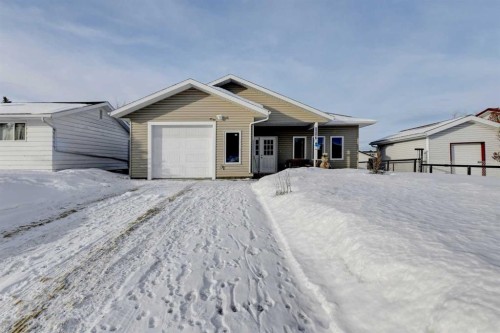 5206 48 Street, Valleyview, AB - Outdoor