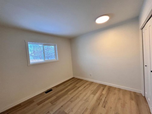 11400 105 Avenue, Fairview, AB - Indoor Photo Showing Other Room